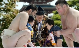 Nakizumo le hoi doa tre con o Nhat Ban 6
